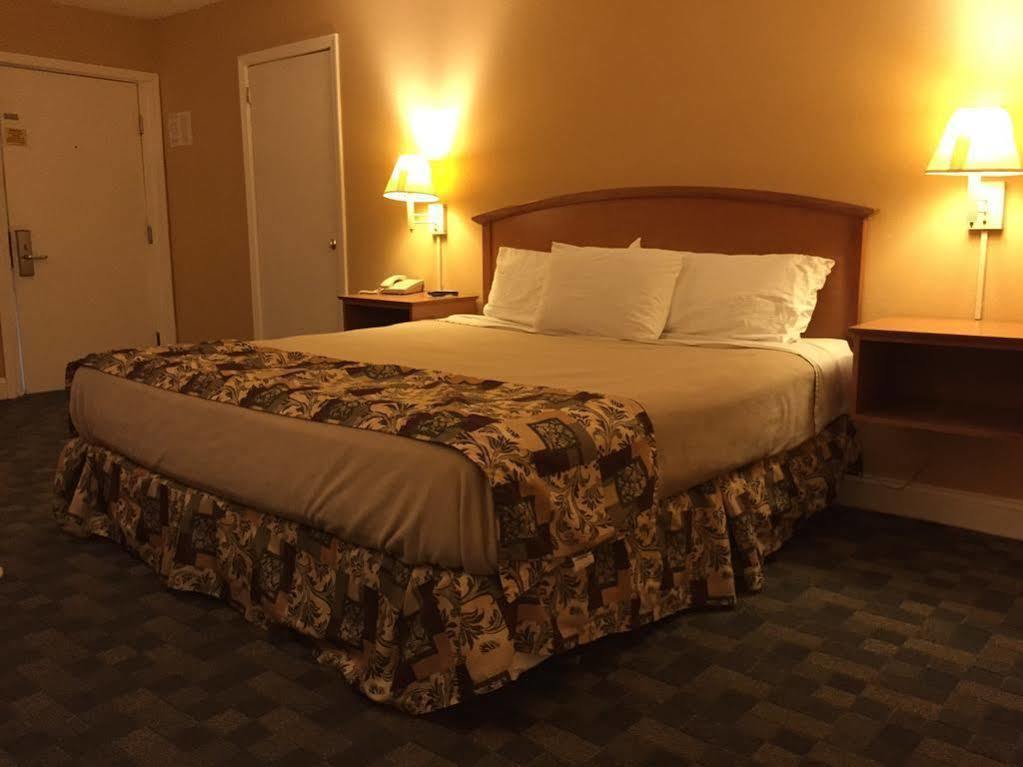 Howard Johnson Florence/ Cincinnati Area Eksteriør bilde