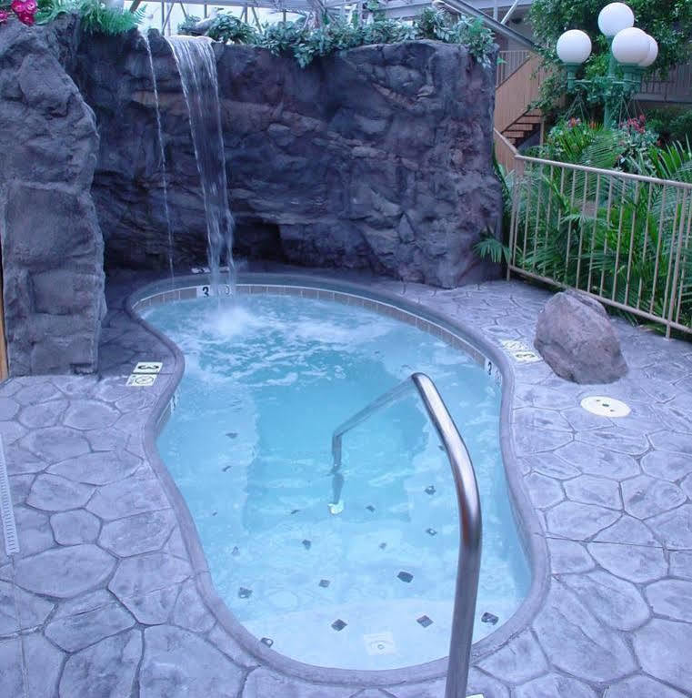 Howard Johnson Florence/ Cincinnati Area Eksteriør bilde